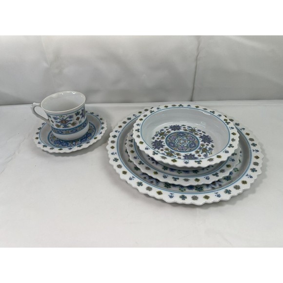 5 Pcs Dinnerware Set Of‎ Sango Japan One World Lapland Blue 8006 EUC - Picture 1 of 11